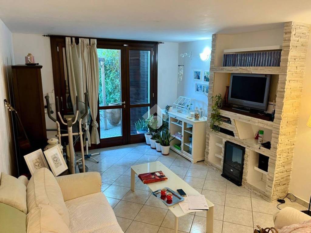 casa indipendente in vendita ad Altopascio