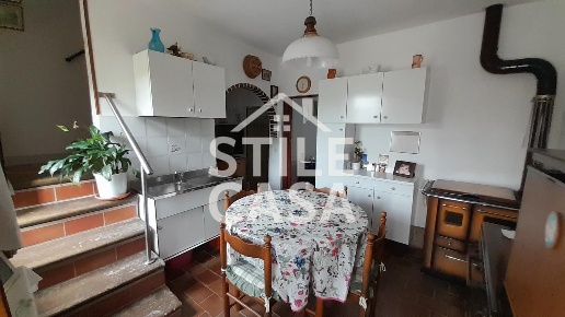 casa indipendente in vendita ad Altopascio in zona Badia Pozzeveri