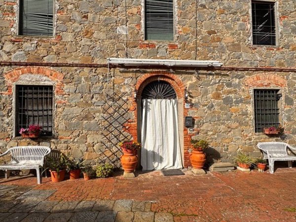 casa indipendente in vendita ad Altopascio