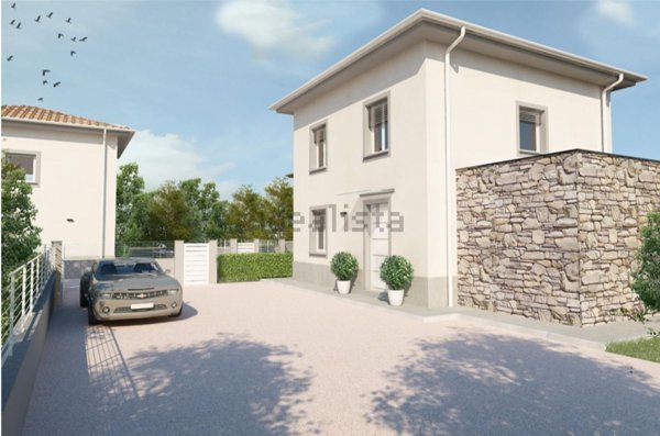 casa indipendente in vendita ad Altopascio