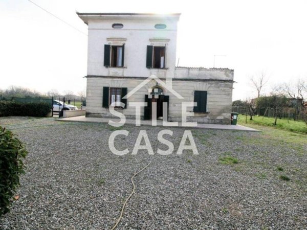 casa indipendente in vendita ad Altopascio in zona Spianate