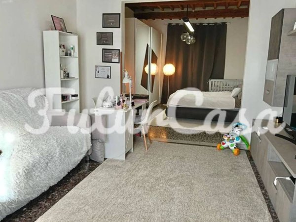 ufficio in vendita ad Altopascio in zona Badia Pozzeveri