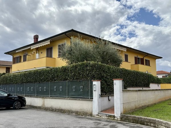 appartamento in vendita ad Altopascio in zona Badia Pozzeveri