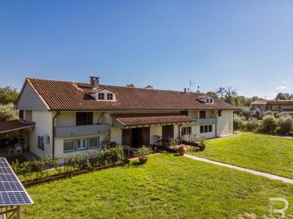 casa indipendente in vendita ad Altopascio