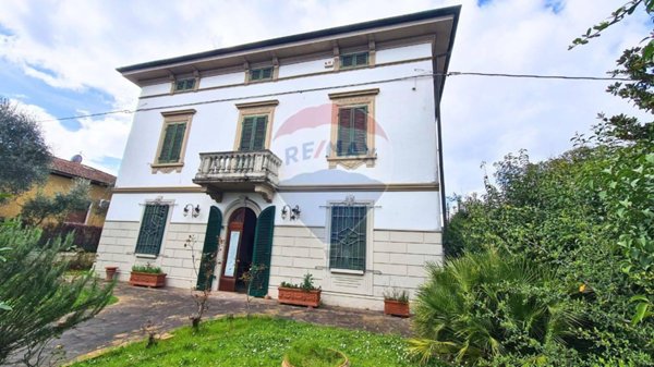 casa indipendente in vendita ad Altopascio