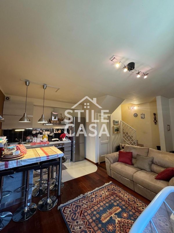 casa indipendente in vendita ad Altopascio in zona Badia Pozzeveri