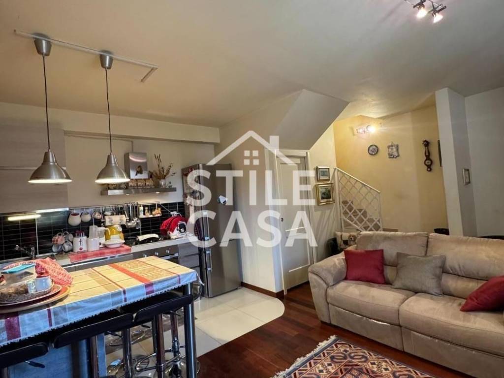 casa indipendente in vendita ad Altopascio in zona Badia Pozzeveri