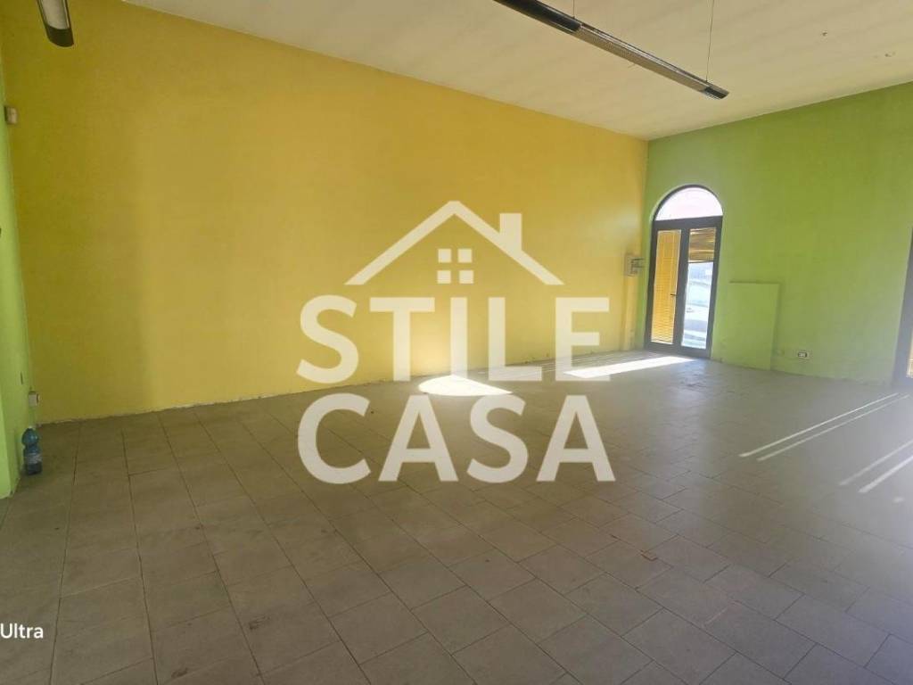 negozio in vendita ad Altopascio