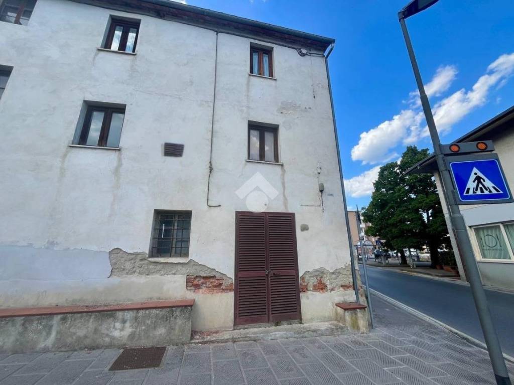 casa indipendente in vendita ad Altopascio in zona Marginone