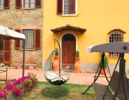 casa indipendente in vendita ad Altopascio in zona Badia Pozzeveri