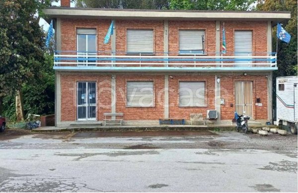 negozio in vendita ad Altopascio