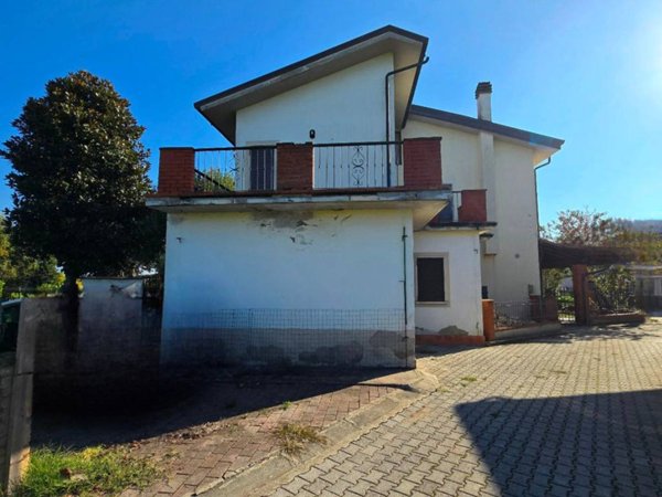 casa indipendente in vendita ad Altopascio in zona Marginone
