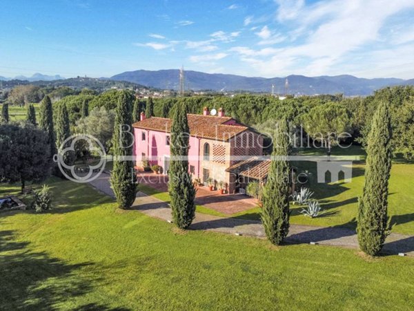 casa indipendente in vendita ad Altopascio