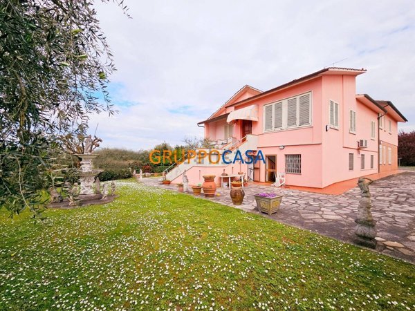 casa indipendente in vendita ad Altopascio in zona Spianate