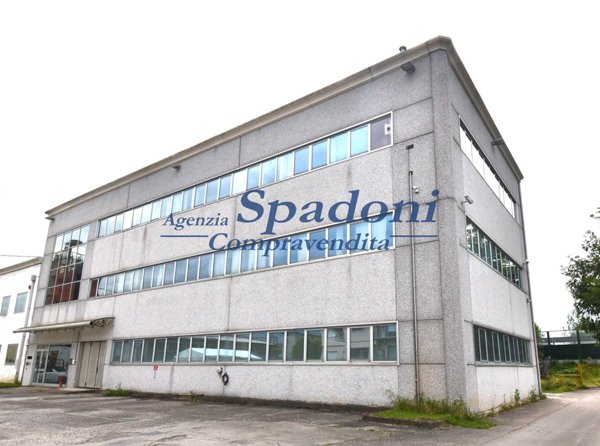 capannone in vendita ad Altopascio