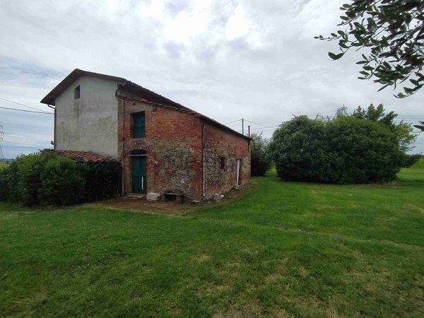 casa indipendente in vendita ad Altopascio