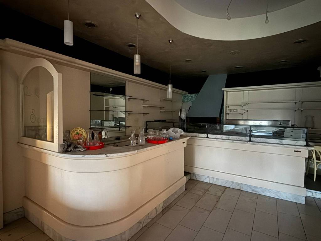 negozio in vendita ad Altopascio