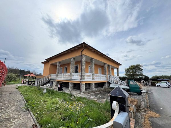 casa indipendente in vendita ad Altopascio