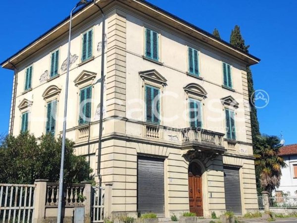 casa indipendente in vendita ad Altopascio