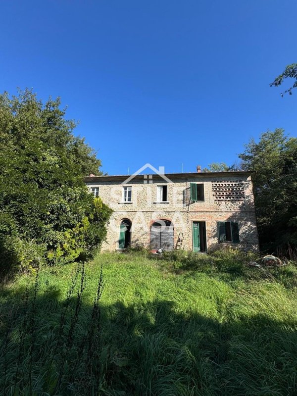 casa indipendente in vendita ad Altopascio in zona Badia Pozzeveri