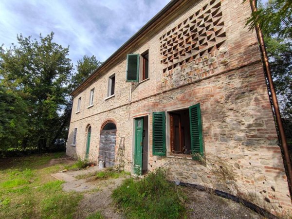casa indipendente in vendita ad Altopascio in zona Badia Pozzeveri