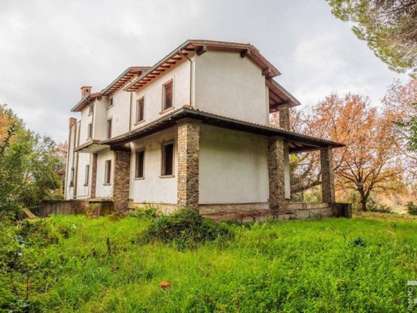 casa indipendente in vendita ad Altopascio in zona Badia Pozzeveri