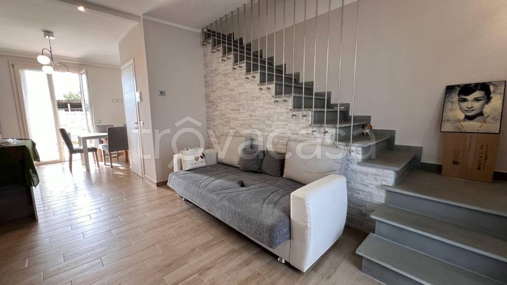 casa indipendente in vendita ad Altopascio