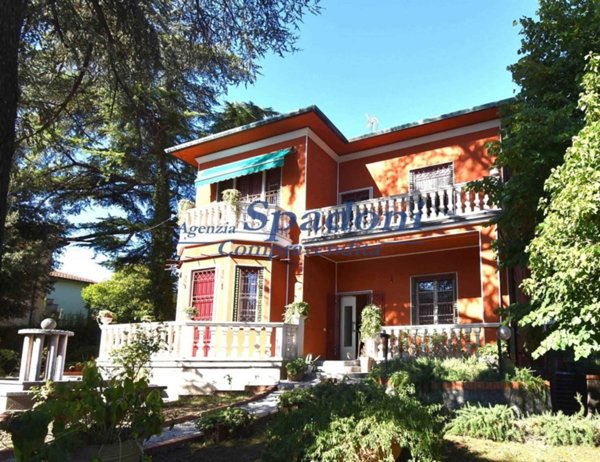 casa indipendente in vendita ad Altopascio