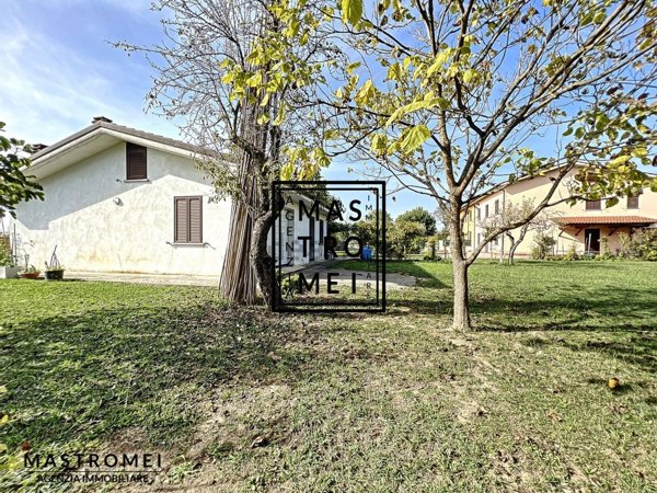 casa indipendente in vendita ad Altopascio