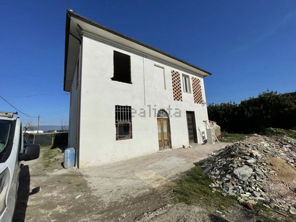 casa indipendente in vendita ad Altopascio