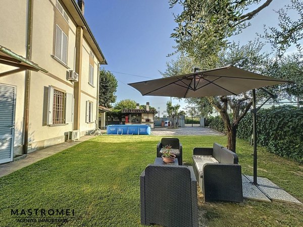 casa indipendente in vendita ad Altopascio in zona Spianate