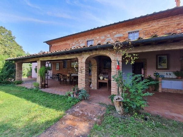 casa indipendente in vendita ad Altopascio