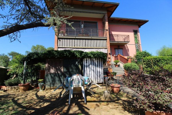 casa indipendente in vendita ad Altopascio in zona Marginone