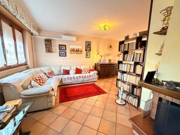 casa indipendente in vendita ad Altopascio