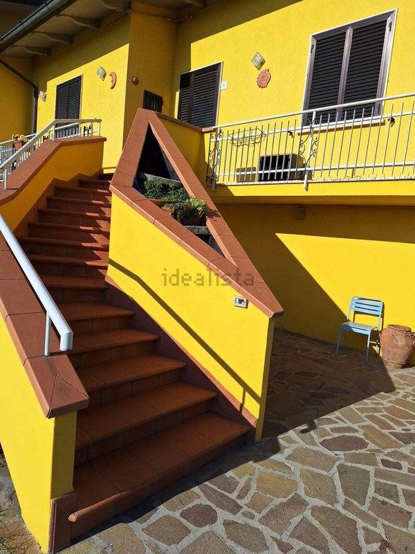 casa indipendente in vendita ad Altopascio