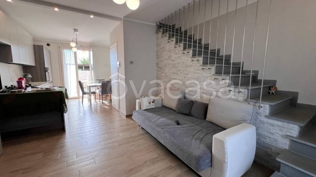 casa indipendente in vendita ad Altopascio in zona Marginone
