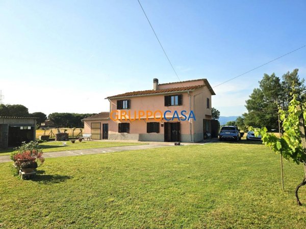 casa indipendente in vendita ad Altopascio in zona Spianate