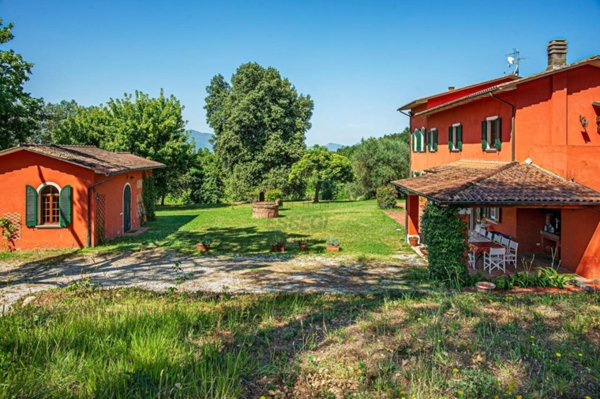 casa indipendente in vendita ad Altopascio