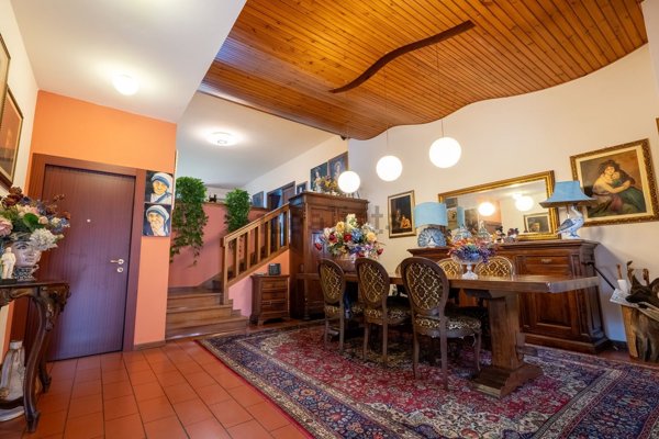 casa indipendente in vendita ad Altopascio