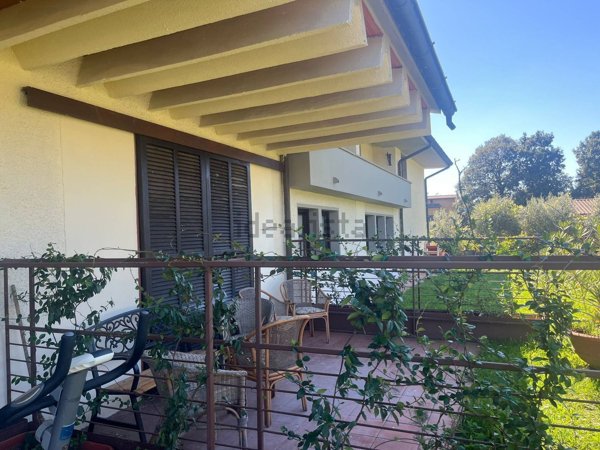 casa indipendente in vendita ad Altopascio