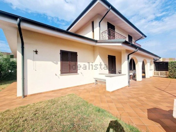 casa indipendente in vendita ad Altopascio