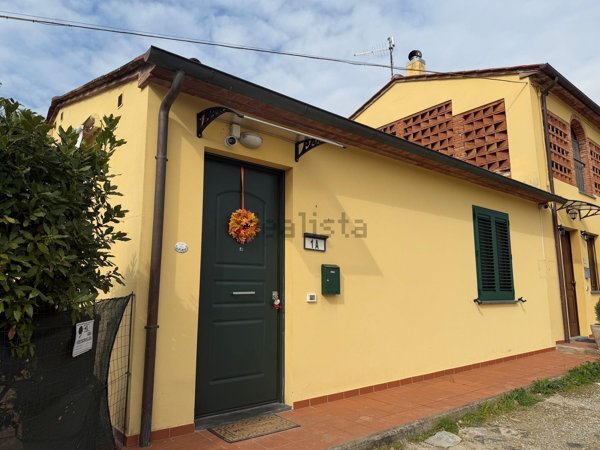casa indipendente in vendita ad Altopascio