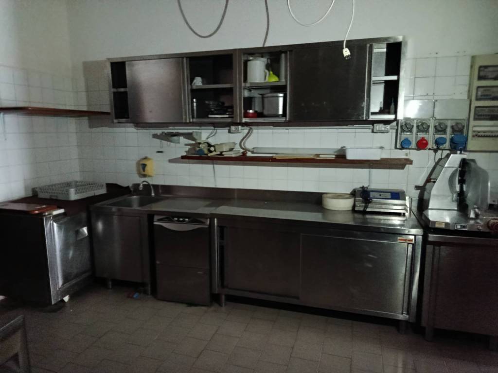 negozio in affitto ad Altopascio