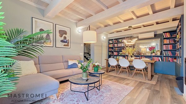 casa indipendente in vendita ad Altopascio