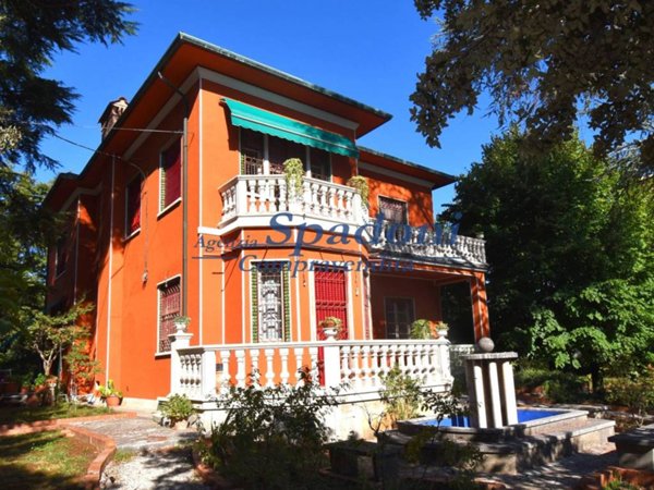 casa indipendente in vendita ad Altopascio