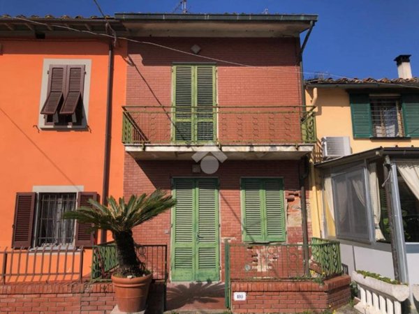casa indipendente in vendita ad Altopascio in zona Spianate