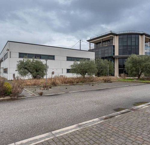 negozio in vendita ad Altopascio in zona Spianate