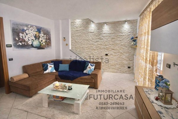 casa indipendente in vendita ad Altopascio