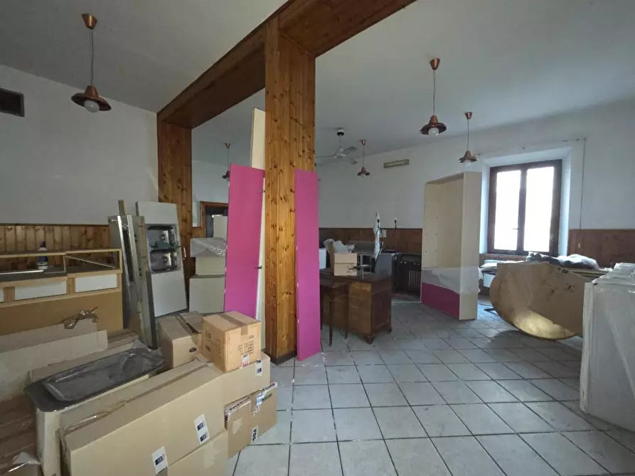 locale commerciale in vendita ad Altopascio