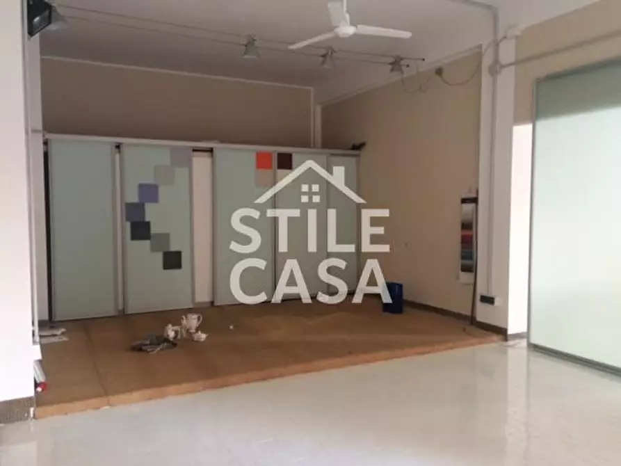 locale commerciale in vendita ad Altopascio